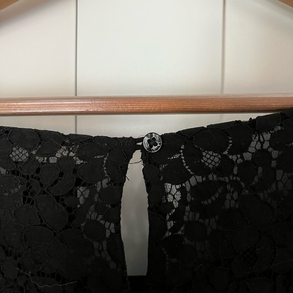Aritzia Talula lace blouse - Picture 4 of 4